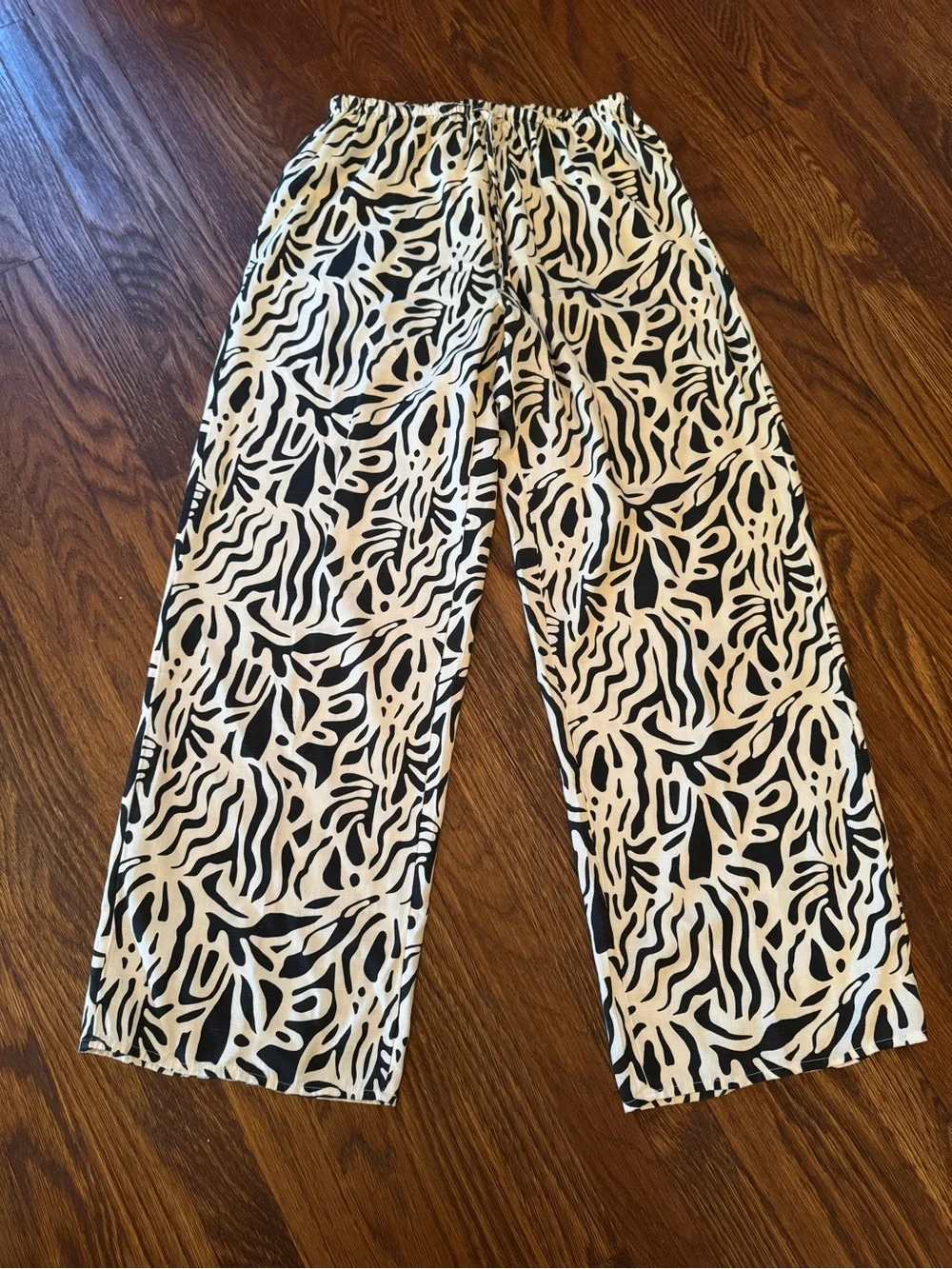 Billabong Black and White Abstract Print Joggers